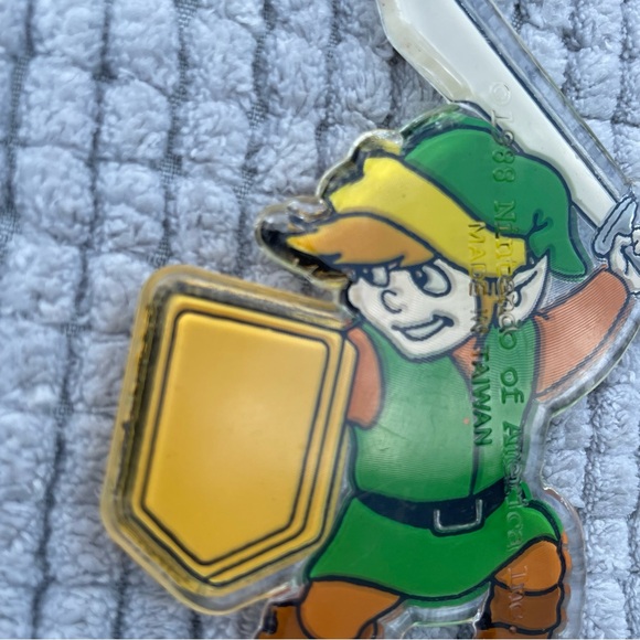 Zelda Link Keychain Nintendo of America 1988 - Picture 4 of 4